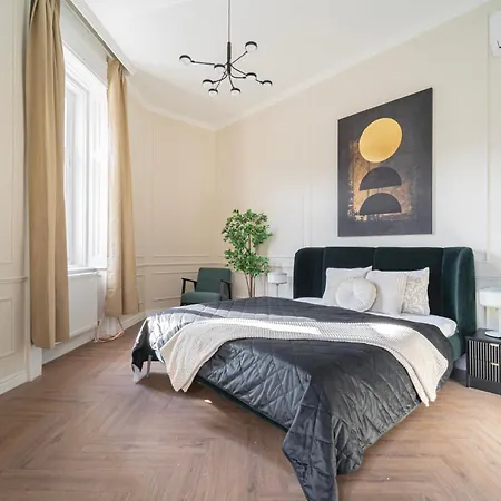 Luxurious Prestige On The St Stephen Road Будапешт