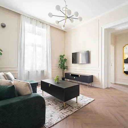 Апартаменты Luxurious Prestige On The St Stephen Road Будапешт