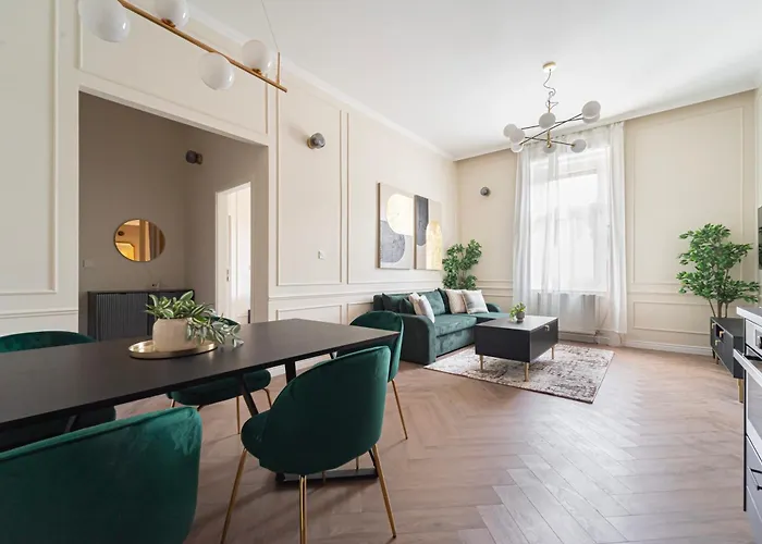 Апартаменты Luxurious Prestige On The St Stephen Road *