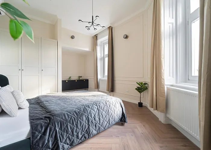 Luxurious Prestige On The St Stephen Road 아파트 *